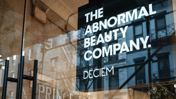 法庭命令Ordinary創始人遠離雅詩蘭黛員工、辦公室