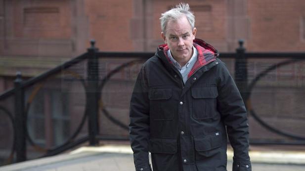 棒擊45下殺富商父重審案  法官解散16陪審員獨自審理