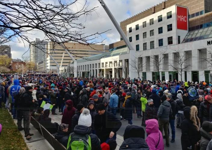 滿地可5萬民眾走上街頭 要求對氣候變化採取行動