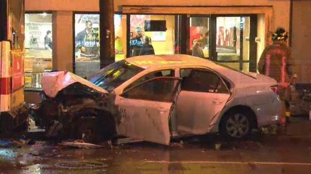 多倫多市中心車禍 一女子死亡 現場道路封閉