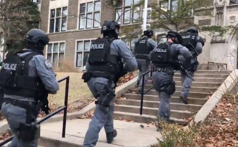 多倫多有持槍者闖入校園，兩高中、一日託緊急戒備