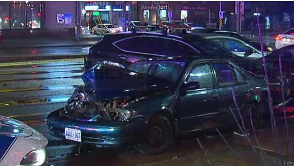密市私家車撞巡邏車逃去  警方追緝在逃司機
