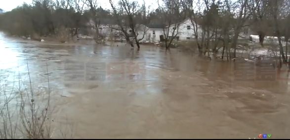 暴雨泛洪淹沒住宅後 疏散居民得以返家