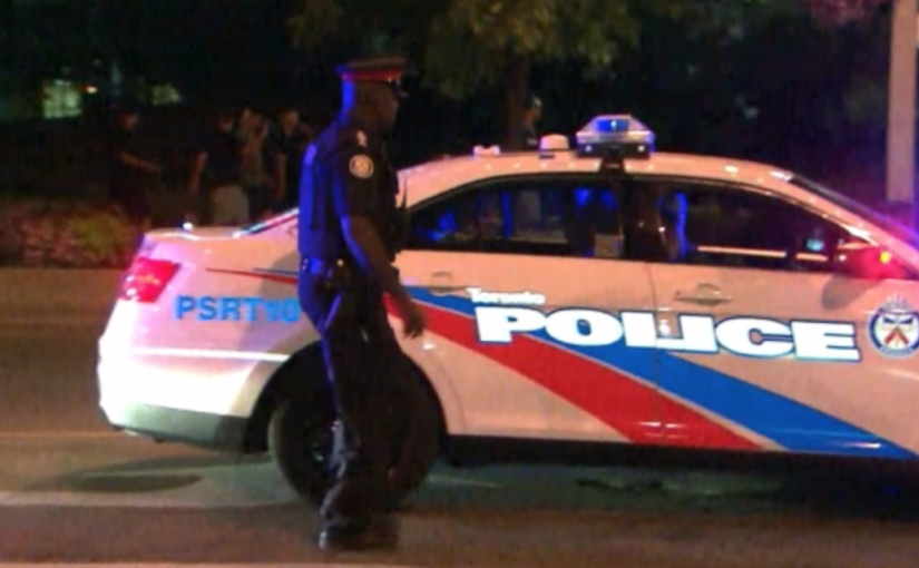 多倫多三賊搶錢劫車 與警車相撞被抓包