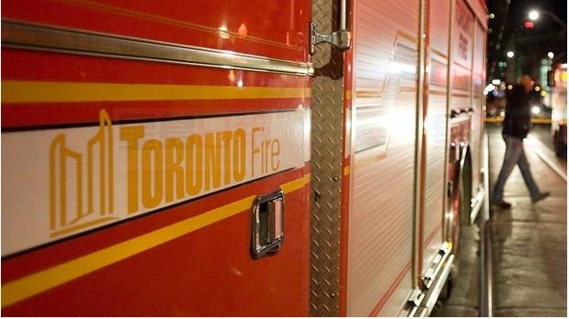 約克區住宅起火濃煙滾滾 部分路段關閉