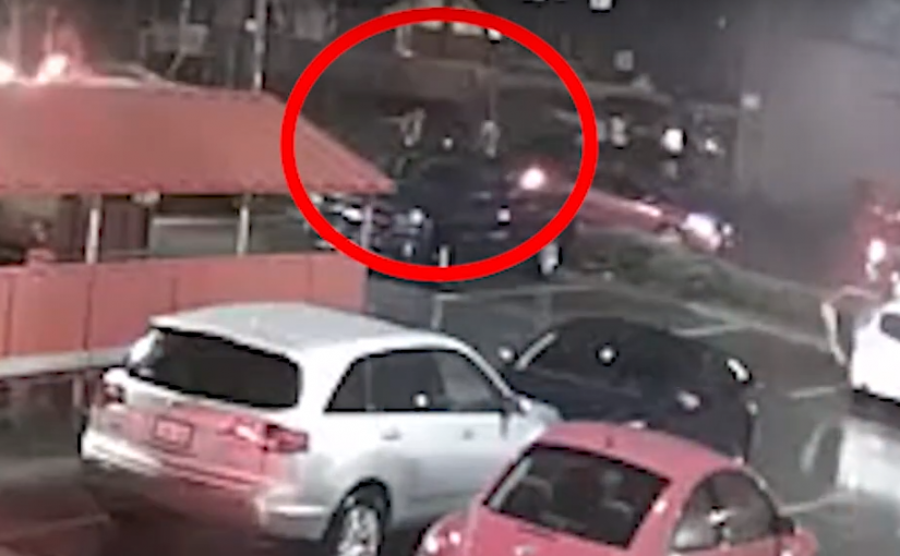 【案發視頻】老翁駕車撞傷老婦 下車看看便驅車逃去