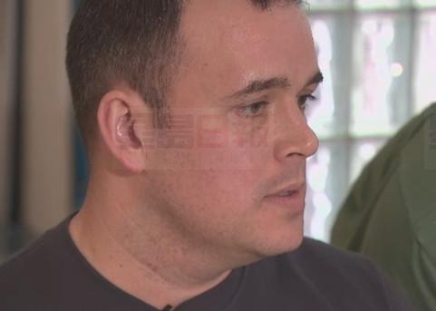 連還殺手案外案    曾放走麥克阿瑟探員稱對破案有「貢獻」