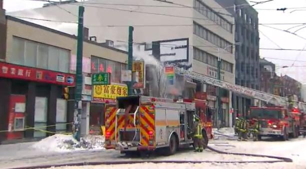 【更新】中區唐人街四級火17消防車增援     肇因未明無人受傷