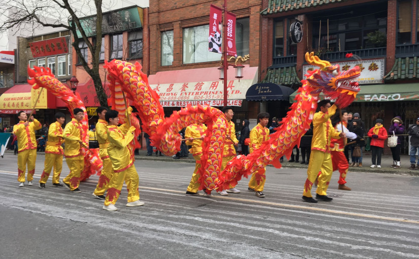 溫市華埠春節大遊行吸引數萬市民欣賞