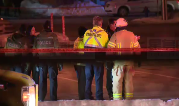 銀行劫匪挾4人質抗警9小時投降