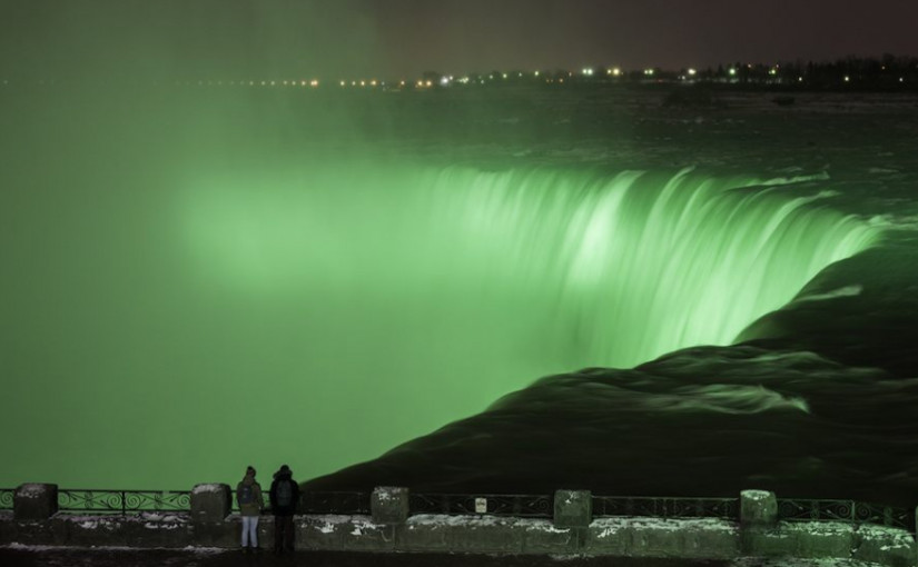 尼亞加拉瀑布周末開綠燈  晉身綠化世界地標