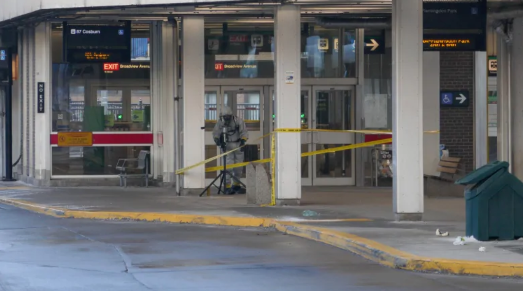 【更新】Broadview地鐵站連續第二日發現可疑包裹 疑犯被捕