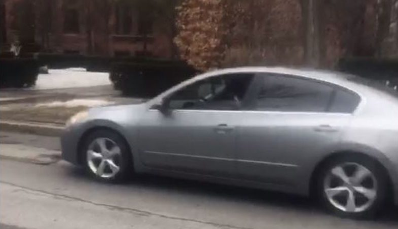 兩女童被跟踪1險遭拉上車  警通緝20餘歲黑人男子