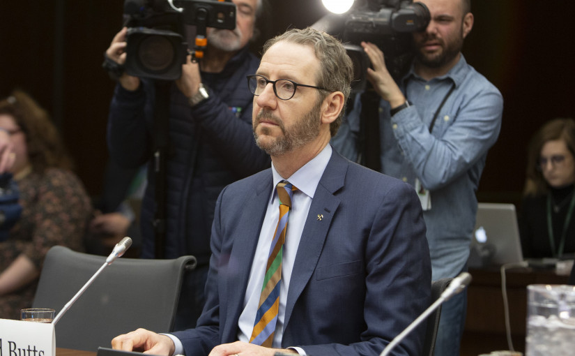 巴茲反擊王州迪  SNC醜聞誰說真話？