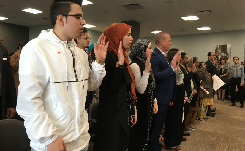 21地區58個新移民  周一素里宣誓入籍