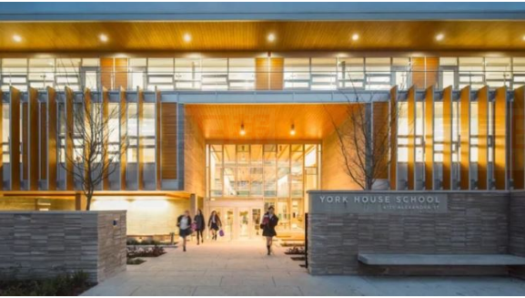 溫哥華警方拘捕一名有猥褻行為的騎警