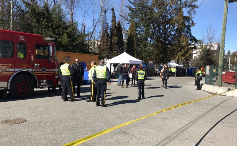 安妮塔無家可歸者營地遊民遭到警方與消防專員的驅逐