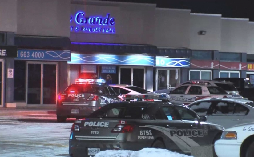 北約克宴會廳外群毆刺傷3人     警現場拘2人