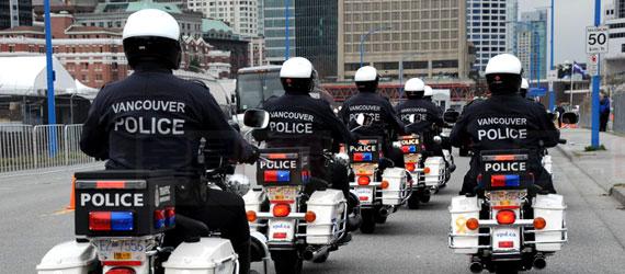 大溫地區警方加強清真寺附近的巡邏