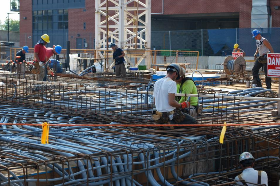 安省通過新加班計薪法   團體指工人收入勢減