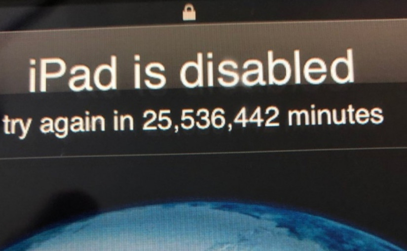 3歲孩亂按父親iPad    解鎖設置被鎖48年