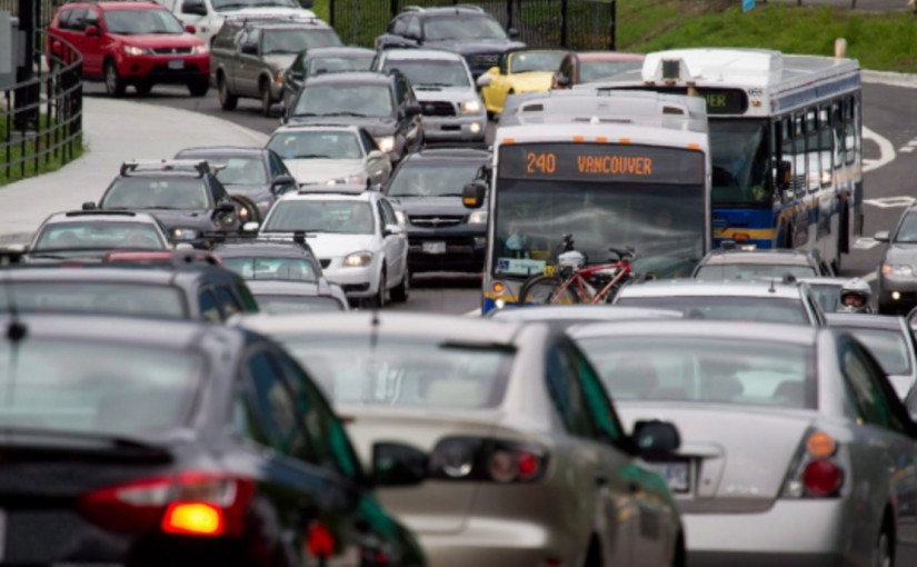 駕車使用有線耳機 法院指為設備延伸 卑詩男被罰