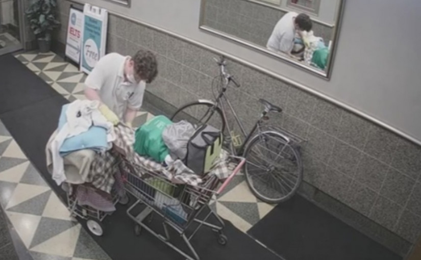 小偷潛多市大廈爆竊  財物連手推車偷走