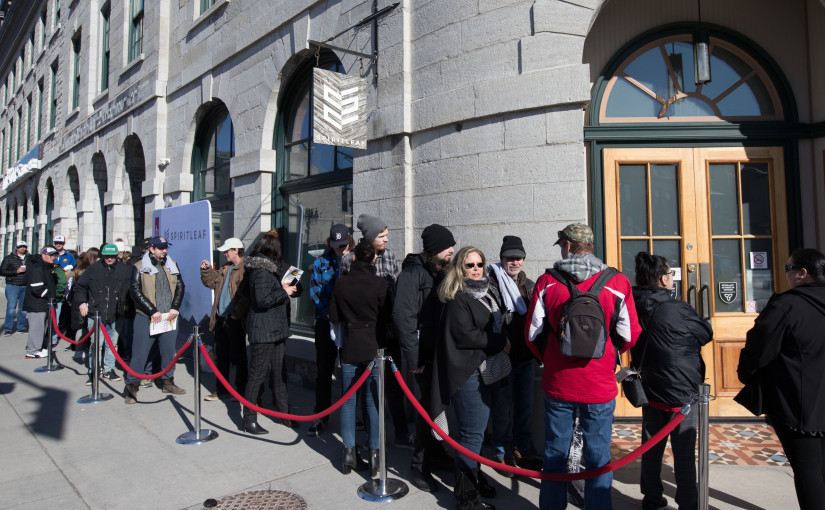 多市大麻實體店今開業  店外逾40人排隊