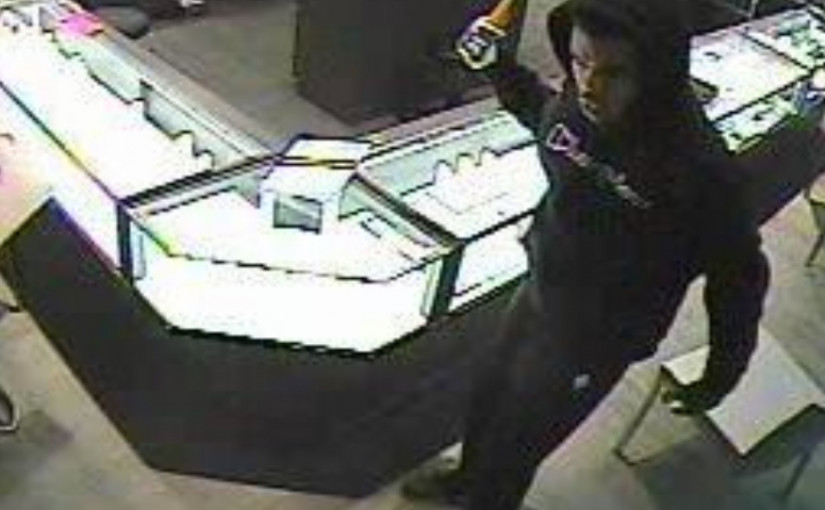 警方發圖追緝咸美頓珠寶店劫案兩男疑匪