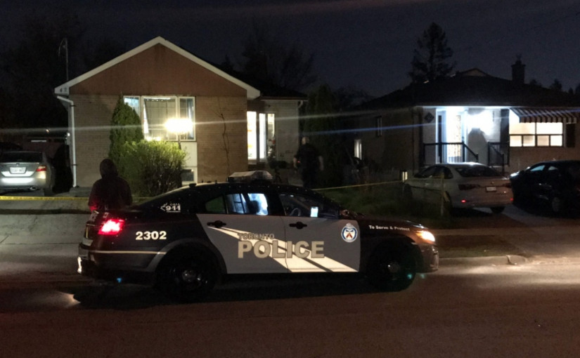 怡陶碧谷凌晨兩人被刺傷送院