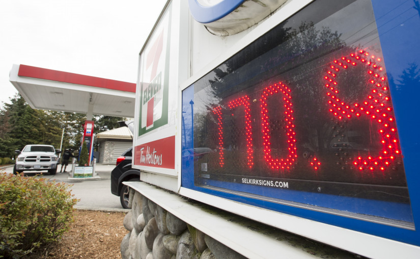 大溫地區油價長周末將飆升，建議大溫民眾去其他地方加滿油