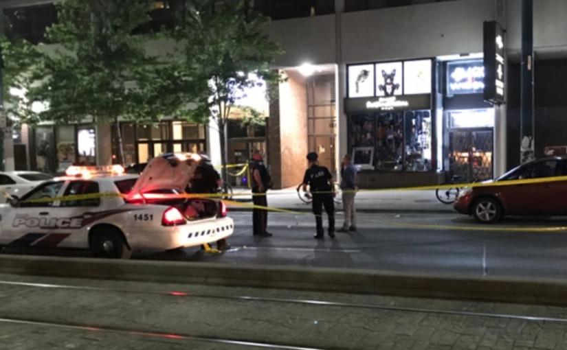 多市中心寵物食品店深夜遭槍擊