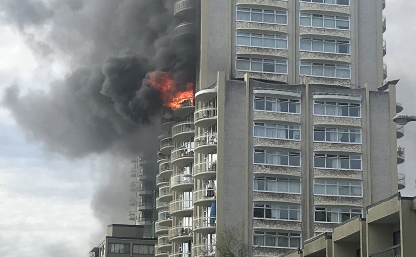 溫哥華西端柏文火警 火勢猛烈