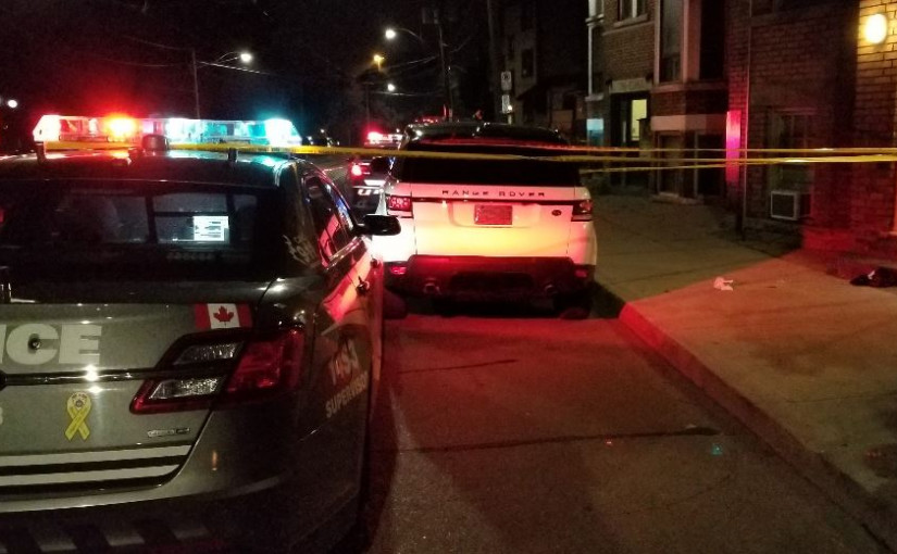 兩車爭路 多人打鬥 3人被刀刺傷