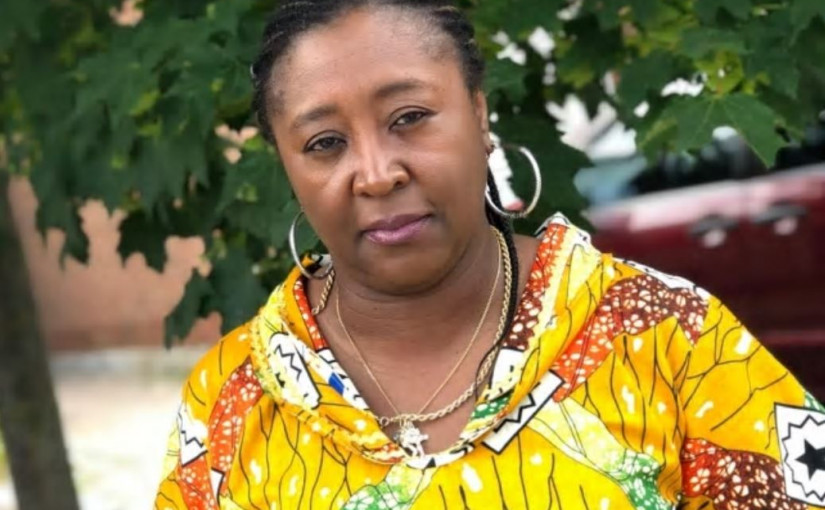 71歲女子錯失航班 加航安排與陌生男同住單人房過夜