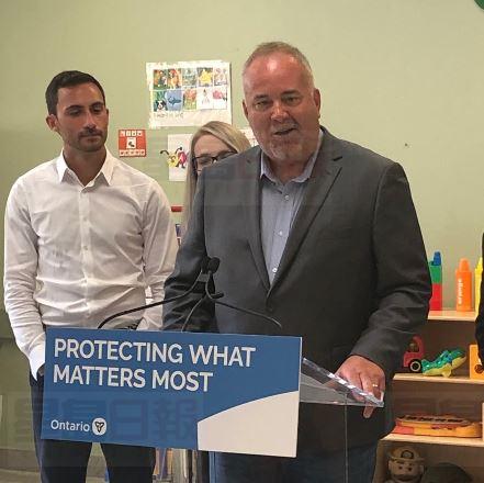 史密斯：明春推全新自閉症計劃