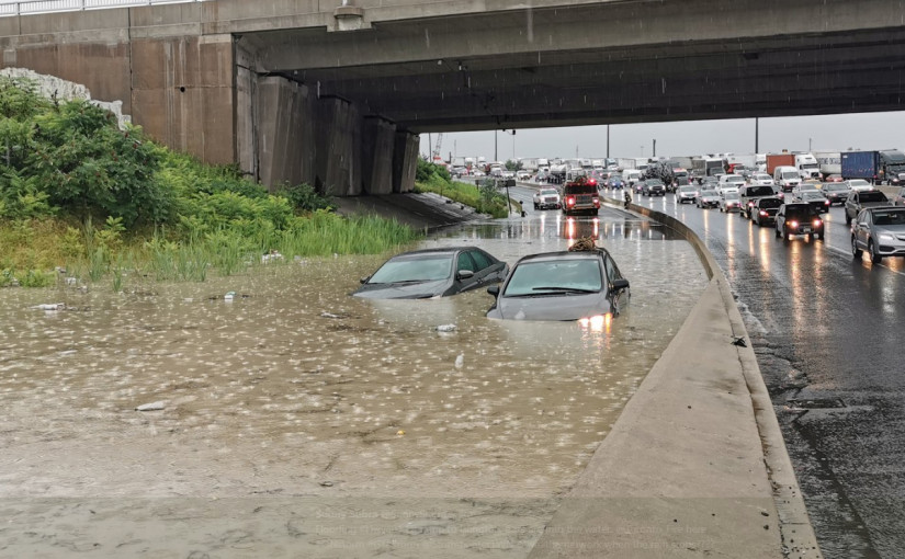 受大雨影響 多條道路水浸
