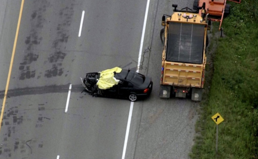 杜咸區兩車迎頭相撞 1死1傷