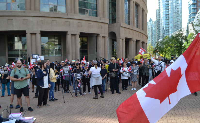 「拯救香港大集會」溫圖書館外舉行 約700人參加