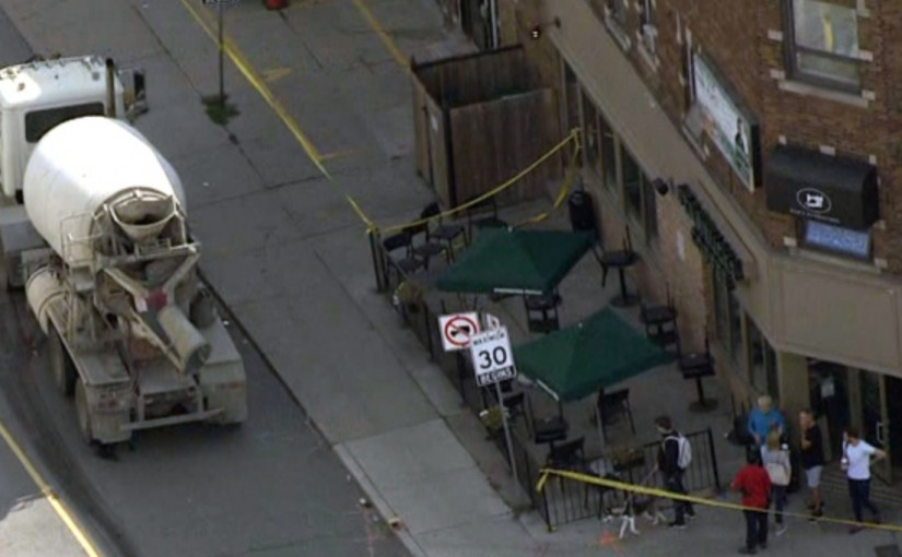 多倫多女途人被車撞倒 傷重死亡