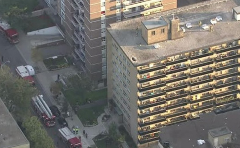 多市西端柏文火警 一男子吸入濃煙送院