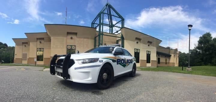 醉男走錯屋  睡在陌生女子床上