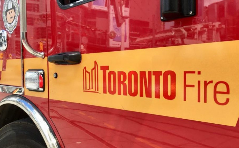 士嘉堡汽車維修店外拖車懷疑遭縱火