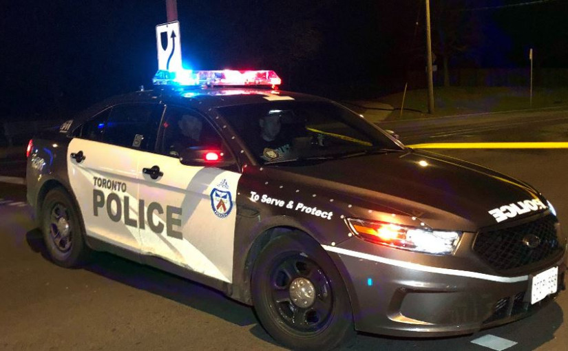 兩青少年涉嫌搶劫汽車被捕 警方追緝第3名疑匪