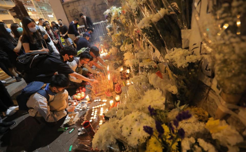 【831事件兩個月】市民聚太子站拜祭遭催淚彈驅散 港府重申無死人