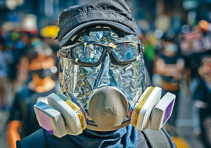 香港行會通過《禁蒙面法》 午夜起實施