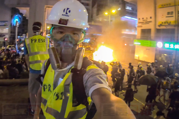 加拿大華青在香港拍視頻   讓自己身陷險境