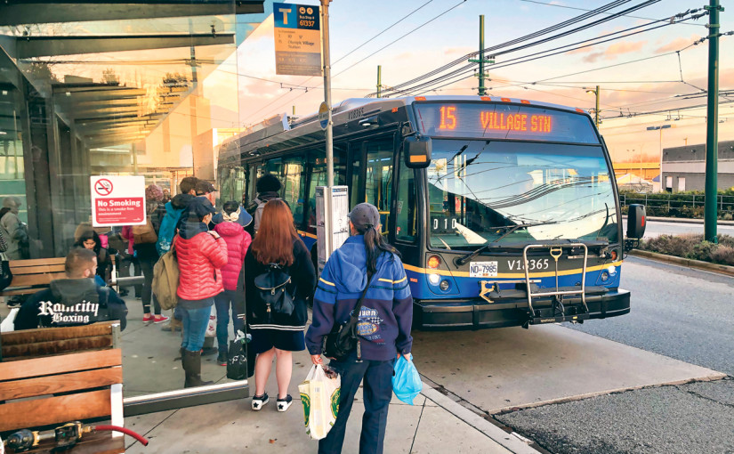 「更新」:大溫巴士司機工潮周一持續 海上巴士取消四航班