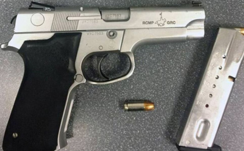 皇家騎警手槍彈匣對講機等懷疑商場內被偷走