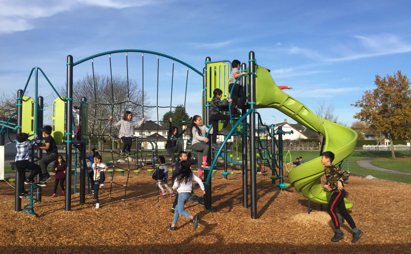列治文三小學更新操場設施